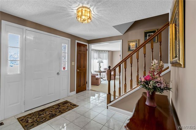 179 Quail Hollow Lane, Amherst, NY 14051