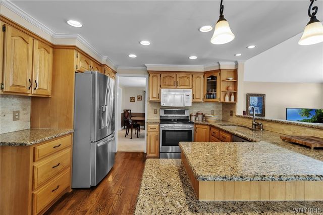 179 Quail Hollow Lane, Amherst, NY 14051