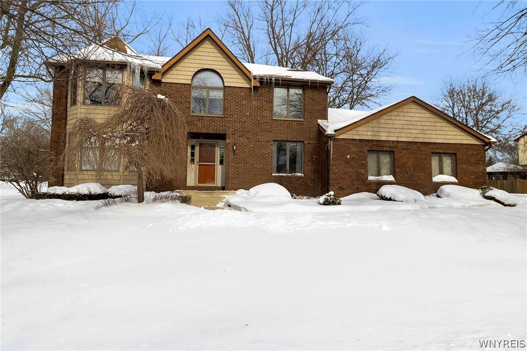 179 Quail Hollow Lane, Amherst, NY 14051