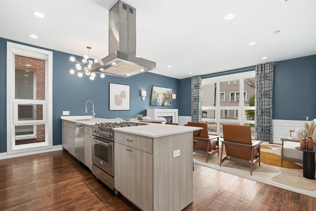 3007 N California Avenue 1S, Chicago, IL 60618