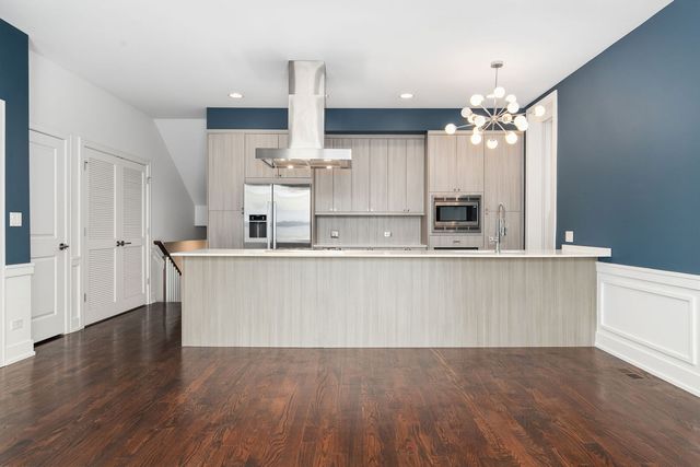 3007 N California Avenue 1S, Chicago, IL 60618