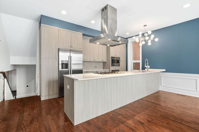 3007 N California Avenue 1S, Chicago, IL 60618