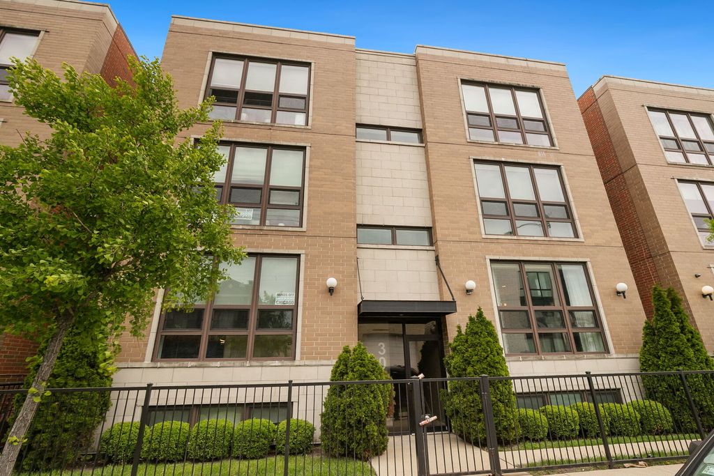 3007 N California Avenue 1S, Chicago, IL 60618