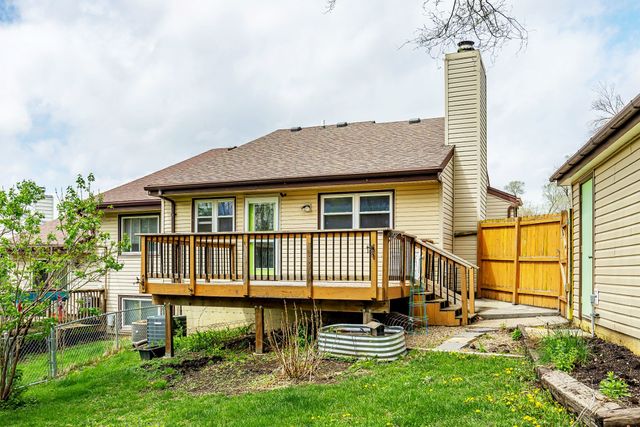 217 E Hughes Circle, Des Moines, IA 50315