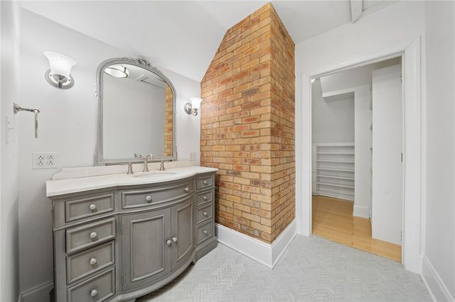 715 Maple Ln, Sewickley, PA 15143