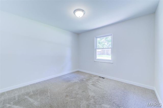 18 Twin Oaks Drive, St Charles, MO 63303
