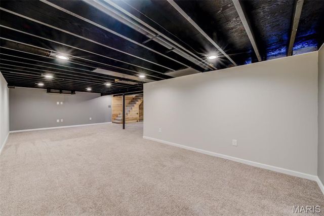 18 Twin Oaks Drive, St Charles, MO 63303