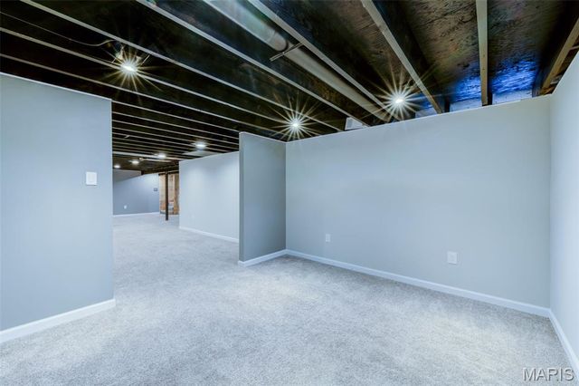 18 Twin Oaks Drive, St Charles, MO 63303