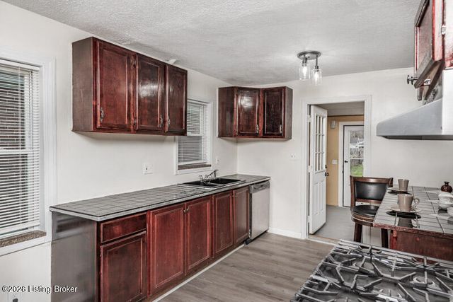 369 N 41st St, Louisville, KY 40212