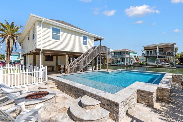 16715 Montego Way, Jamaica Beach, TX 77554