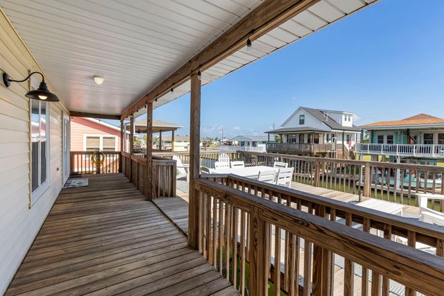 16715 Montego Way, Jamaica Beach, TX 77554