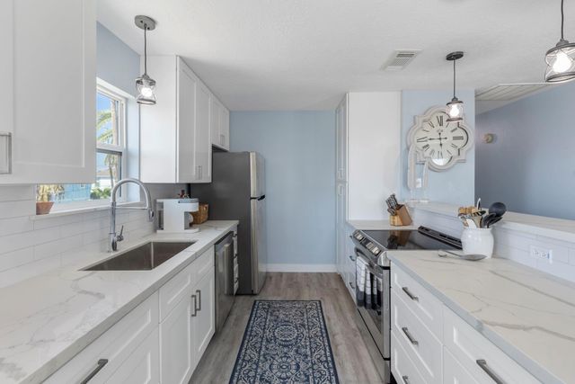 16715 Montego Way, Jamaica Beach, TX 77554