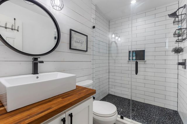 16715 Montego Way, Jamaica Beach, TX 77554