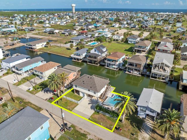 16715 Montego Way, Jamaica Beach, TX 77554