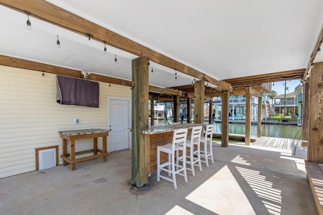 16715 Montego Way, Jamaica Beach, TX 77554