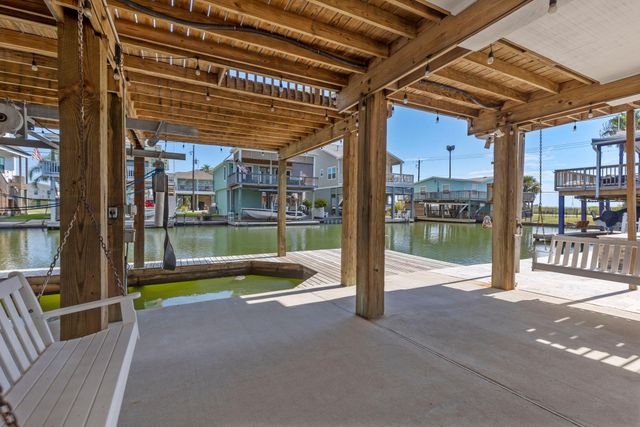 16715 Montego Way, Jamaica Beach, TX 77554