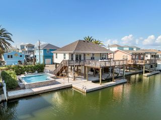 16715 Montego Way, Jamaica Beach, TX 77554
