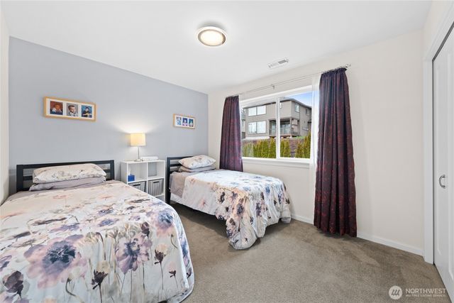 5852 S 326th Court, Auburn, WA 98001