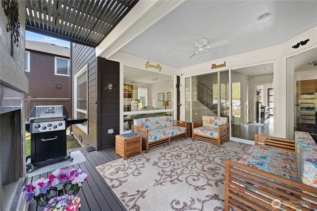 5852 S 326th Court, Auburn, WA 98001