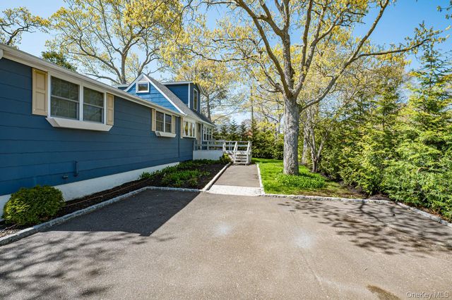 48 Springville Road, Hampton Bays, NY 11946