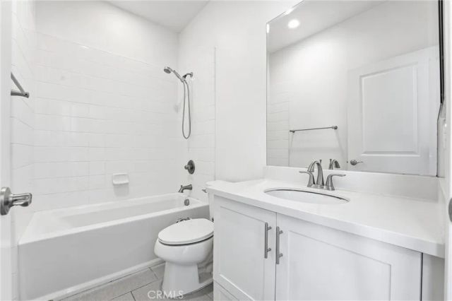 217 Compass, Irvine, CA 92618