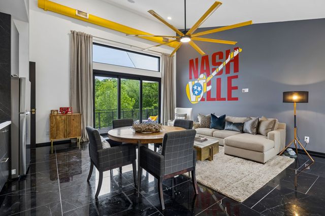 5824 Woodland Hills Dr, Nashville, TN 37211