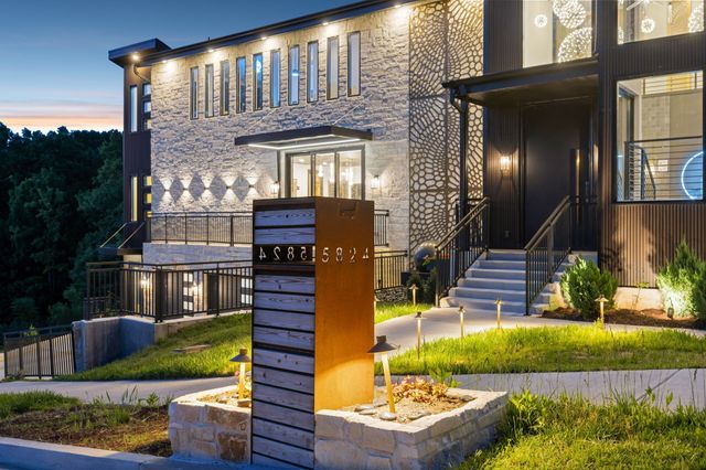 5824 Woodland Hills Dr, Nashville, TN 37211