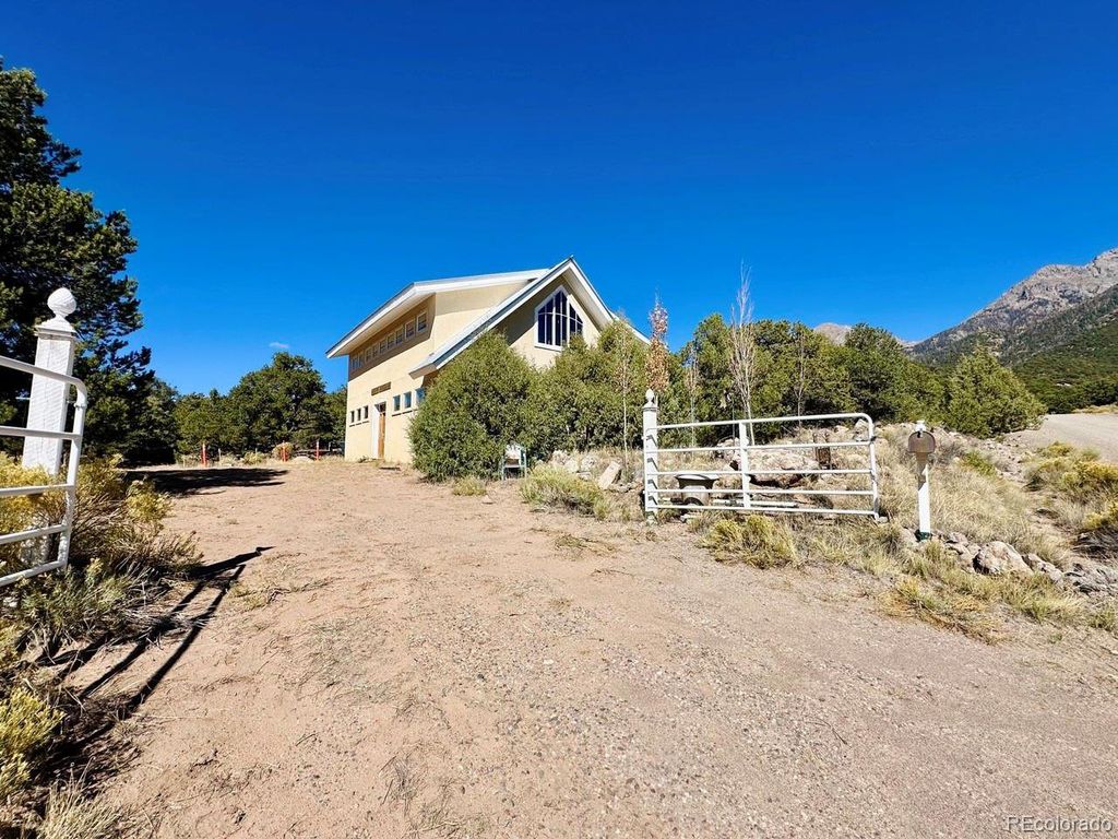 1751 Summitview Way, Crestone, CO 81131