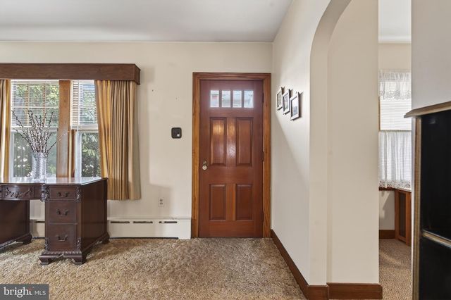 230 W HOWARD AVE, Coaldale, PA 18218