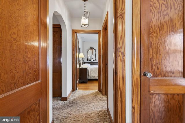 230 W HOWARD AVE, Coaldale, PA 18218