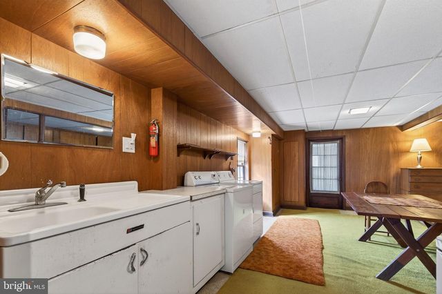 230 W HOWARD AVE, Coaldale, PA 18218