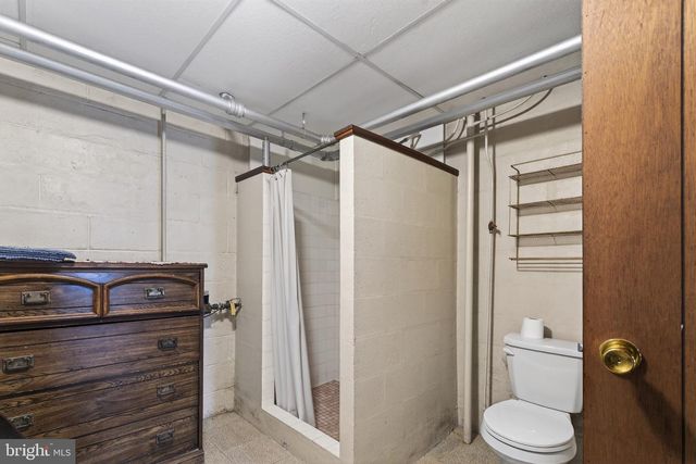 230 W HOWARD AVE, Coaldale, PA 18218