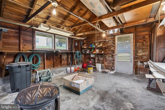 230 W HOWARD AVE, Coaldale, PA 18218