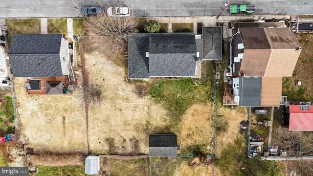 230 W HOWARD AVE, Coaldale, PA 18218