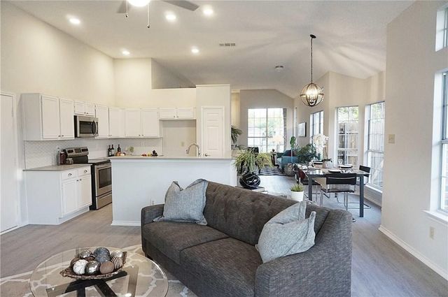 9821 Carmel Valley Drive, Frisco, TX 75035