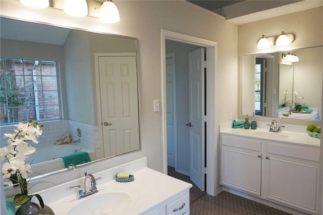 9821 Carmel Valley Drive, Frisco, TX 75035