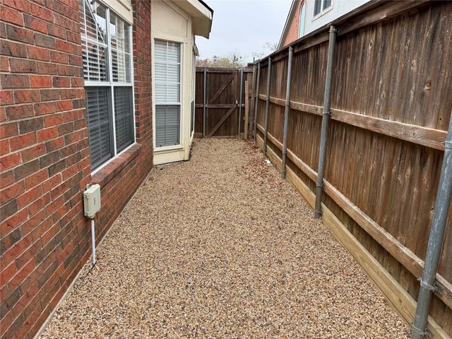 9821 Carmel Valley Drive, Frisco, TX 75035