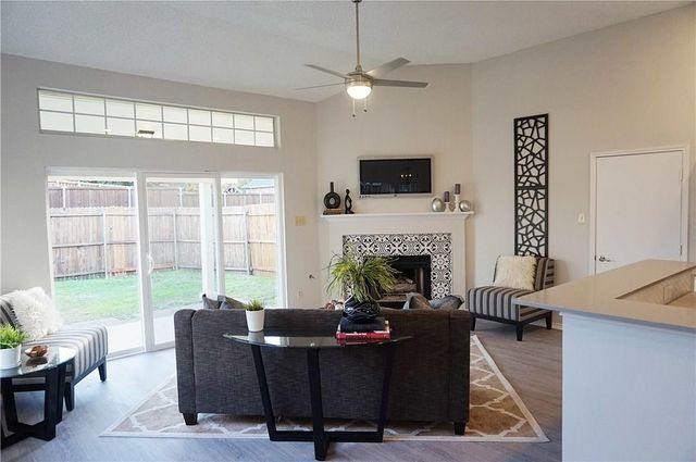 9821 Carmel Valley Drive, Frisco, TX 75035