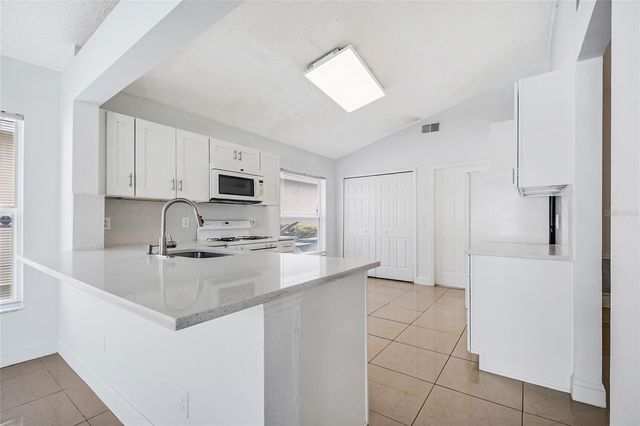 12471 CASTLEMAIN TRAIL, Orlando, FL 32828