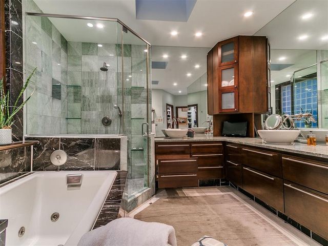 111 Lake Aluma Drive, Oklahoma City, OK 73121