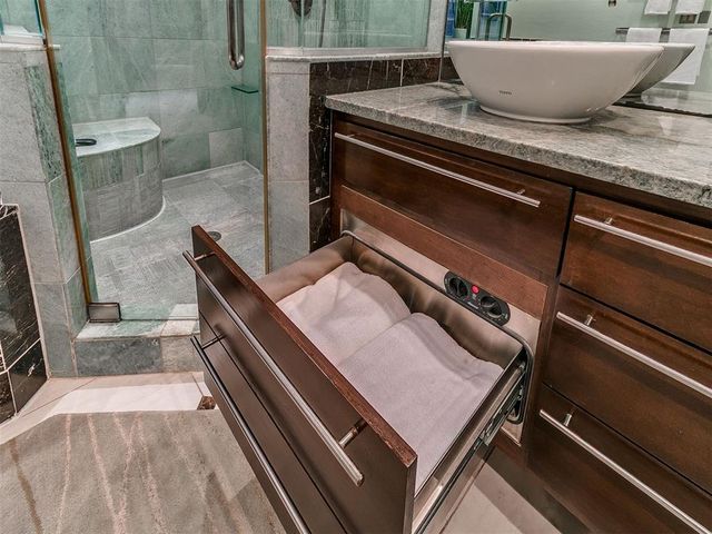 111 Lake Aluma Drive, Oklahoma City, OK 73121