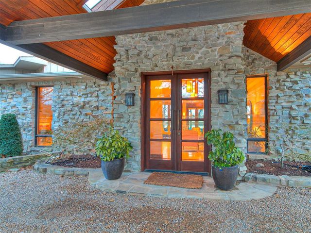 111 Lake Aluma Drive, Oklahoma City, OK 73121