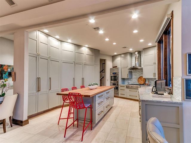 111 Lake Aluma Drive, Oklahoma City, OK 73121