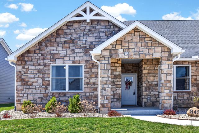 945 Rosenthal Drive 945 Rosenthal Drive, Troy, OH 45373