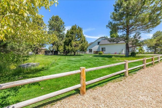 18593 S Pleasant Valley Rd, Kuna, ID 83634