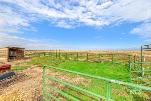 18593 S Pleasant Valley Rd, Kuna, ID 83634