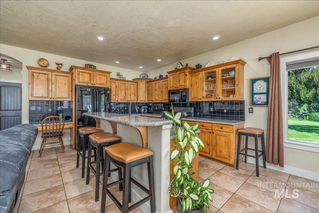 18593 S Pleasant Valley Rd, Kuna, ID 83634