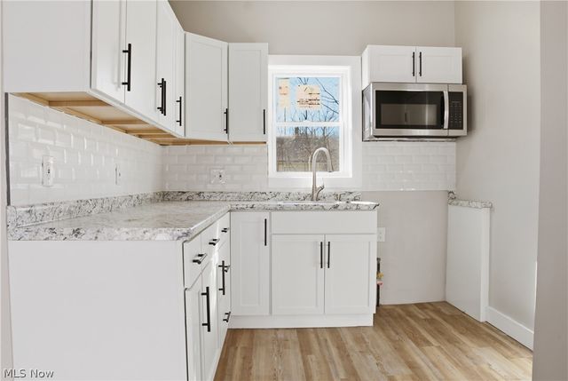 2016 Pointview Avenue, Youngstown, OH 44502