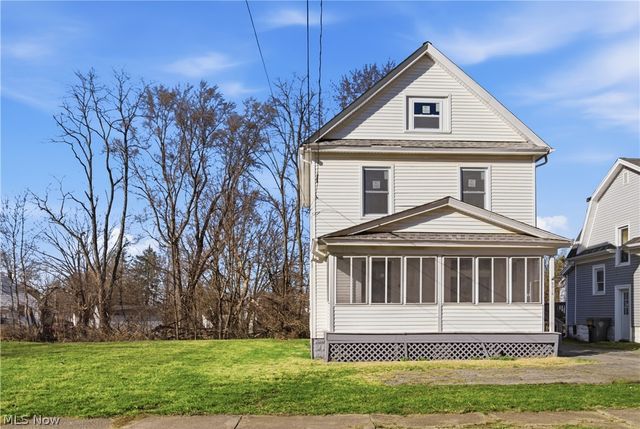 2016 Pointview Avenue, Youngstown, OH 44502