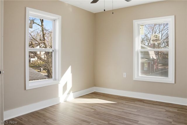 2016 Pointview Avenue, Youngstown, OH 44502